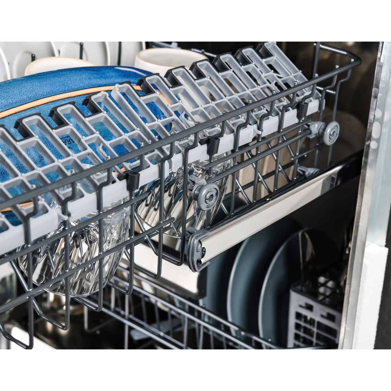 24" Built-in Dishwasher with UltraWash Plus System and Removable 3rd Rack White