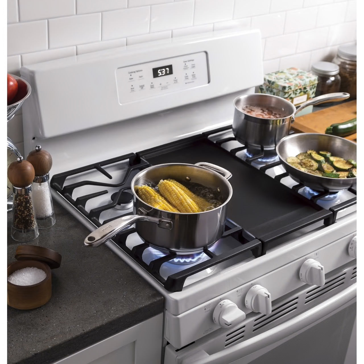 30 in. 5.0 cu. ft. Freestanding Gas Range in White with Griddle