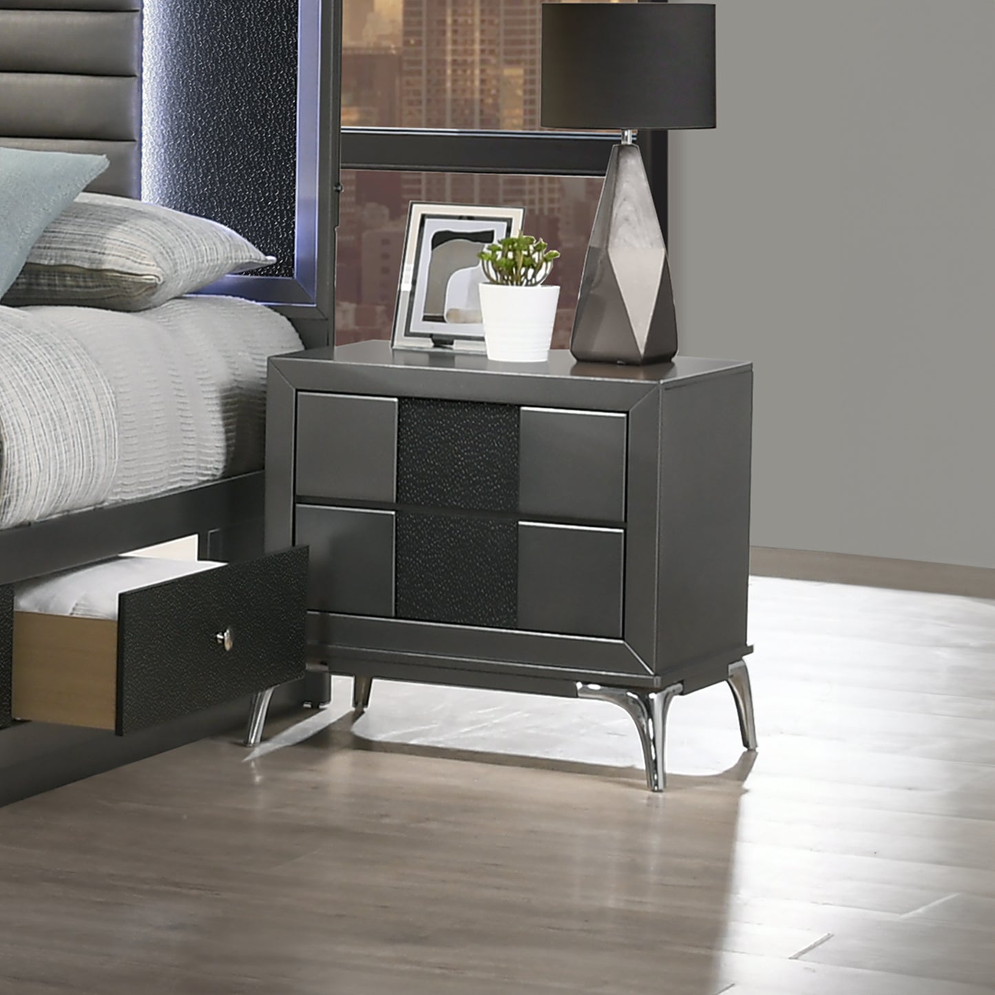 Nocturne Nightstand