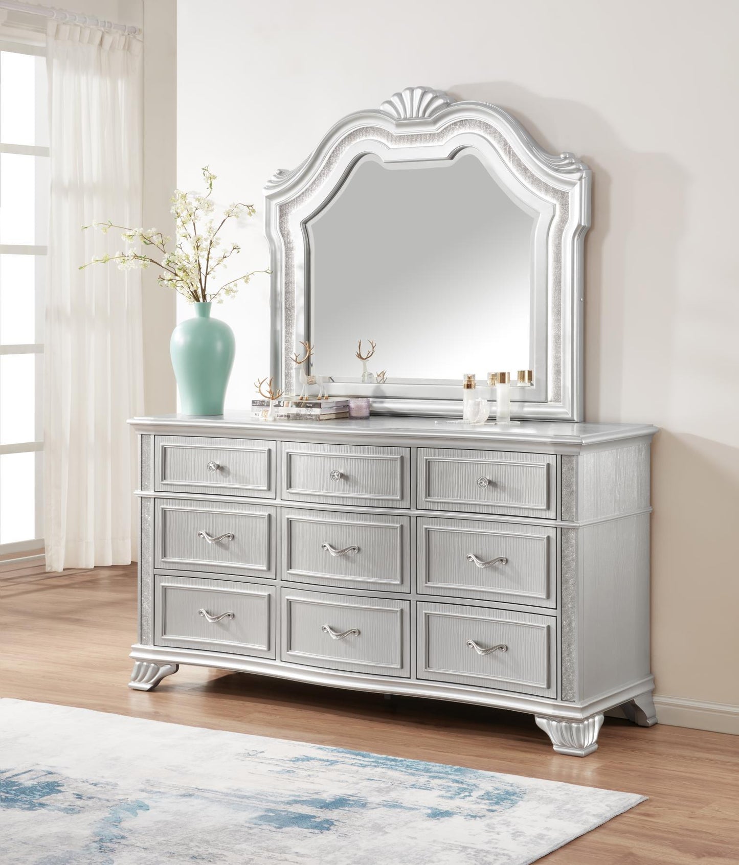 B076 - Bedroom Set