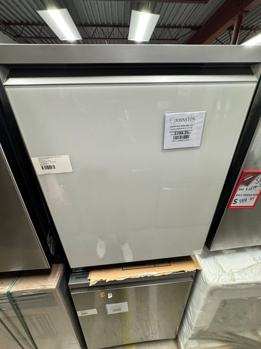 Bespoke 24 in White Glass Top Control Smart Built-In Tall Tub Dishwasher with Stainless Steel Tub and AutoRelease, 42dBA OUTLET