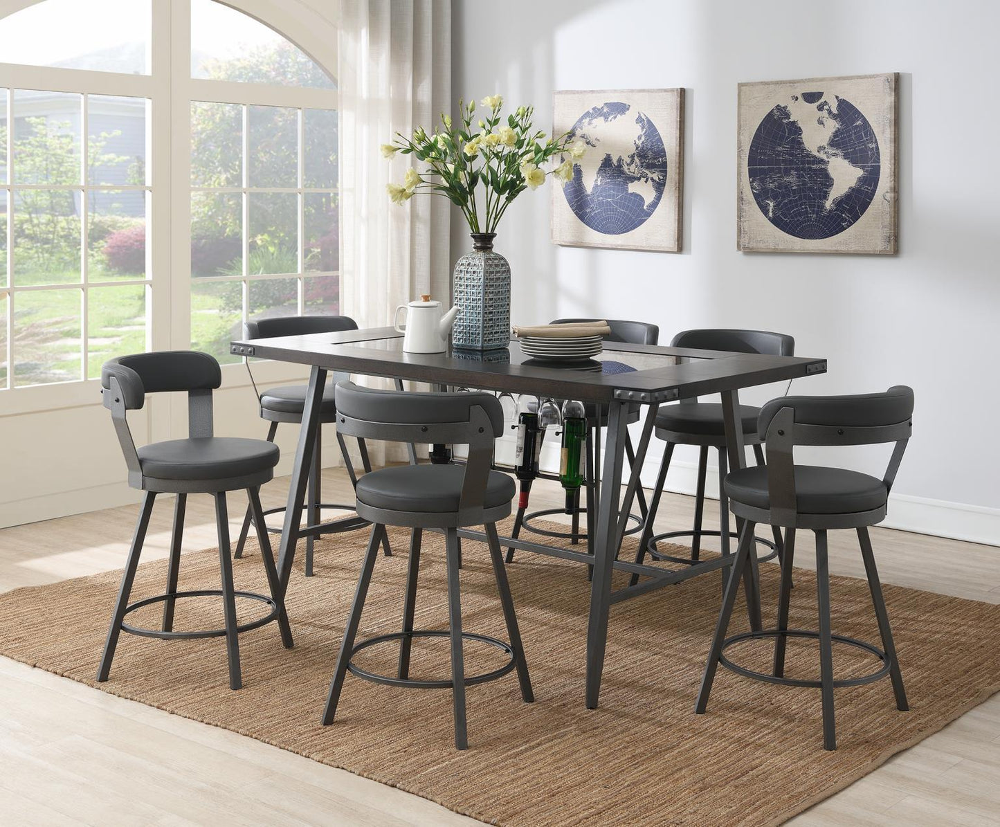 D208 - Counter Height Chair (Set of 2)