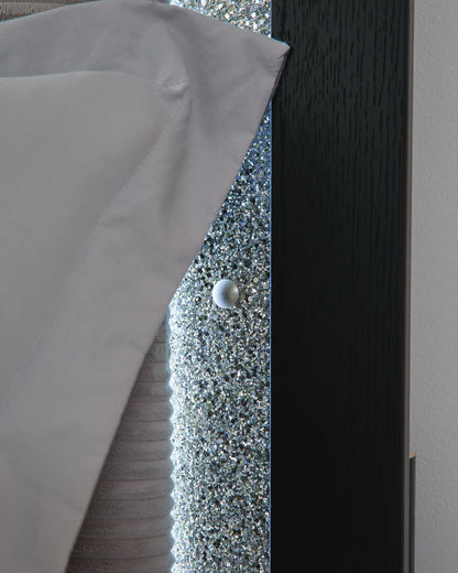 Maeling - Upholstered Panel Bed