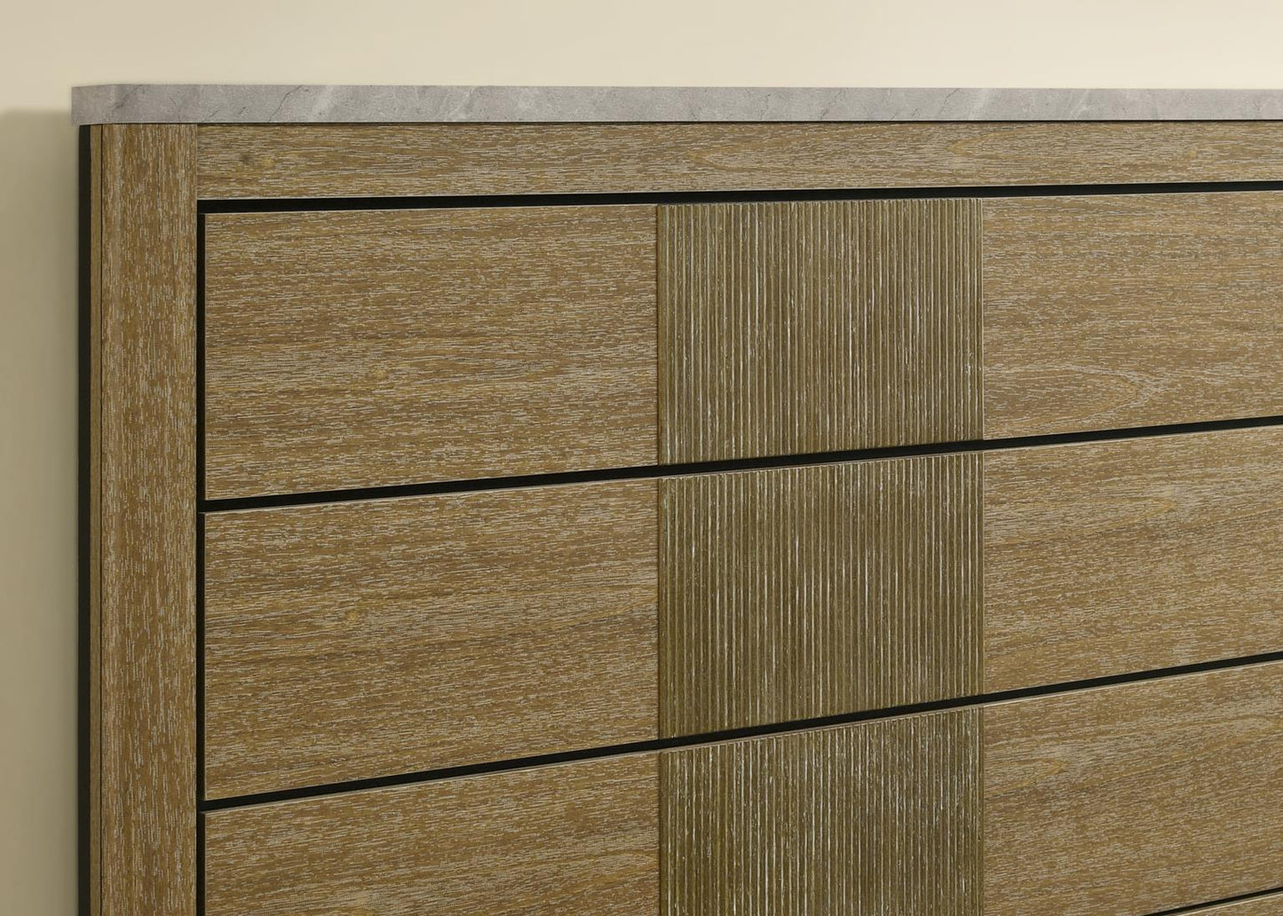 B406 - Bed
