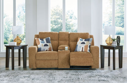 Kanlow - Dbl Reclining Loveseat With Console - Honey
