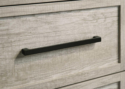 B318 - Dresser - Antique White