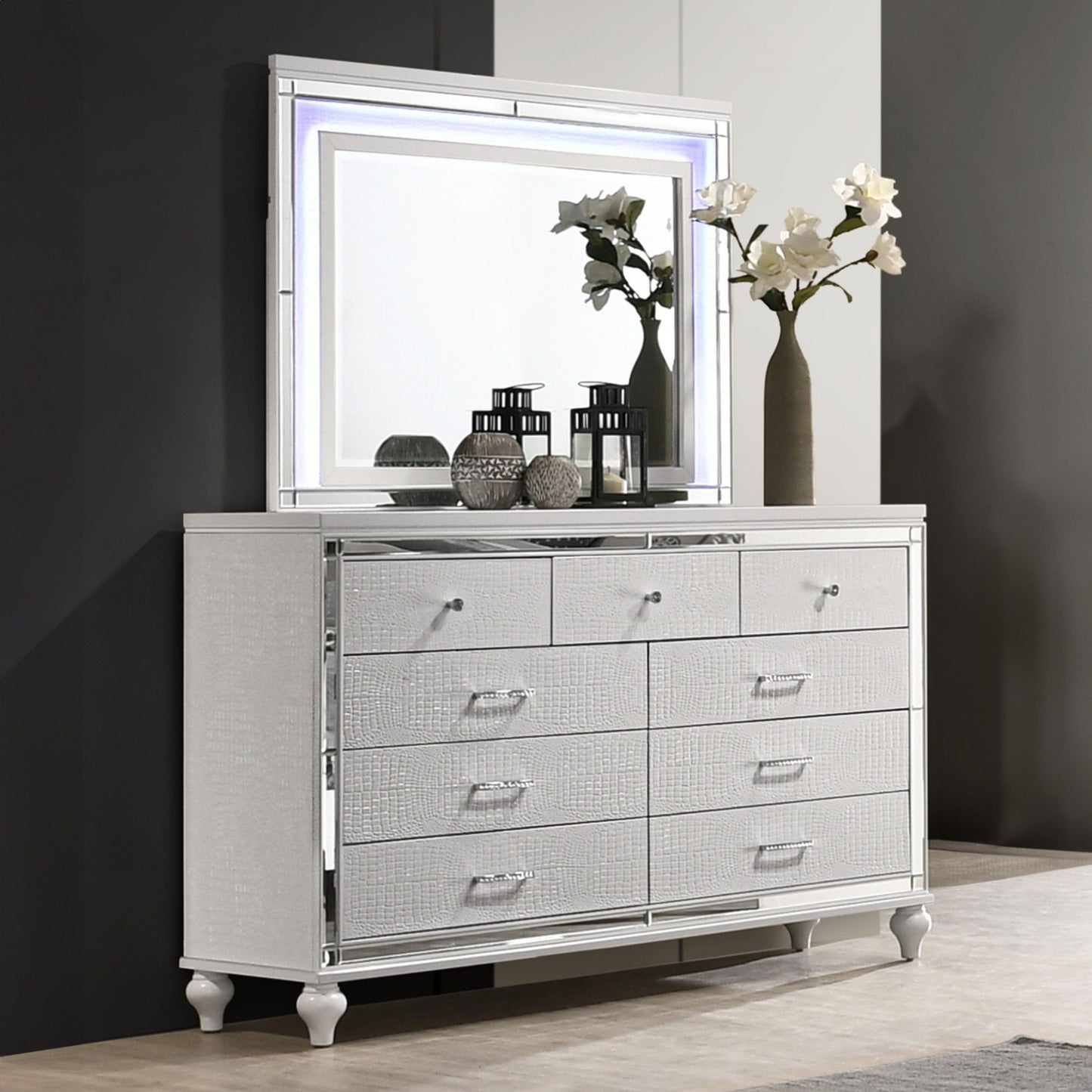 Valentino - Lighted Mirror