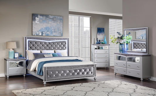 B044 - Dresser - Silver
