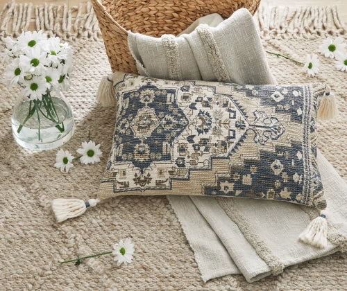 Winbury Pillow