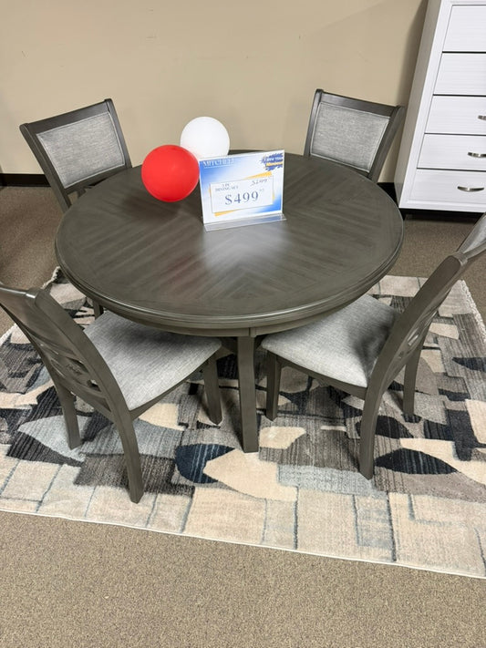 Mitchell 5 PC Dining Group OUTLET
