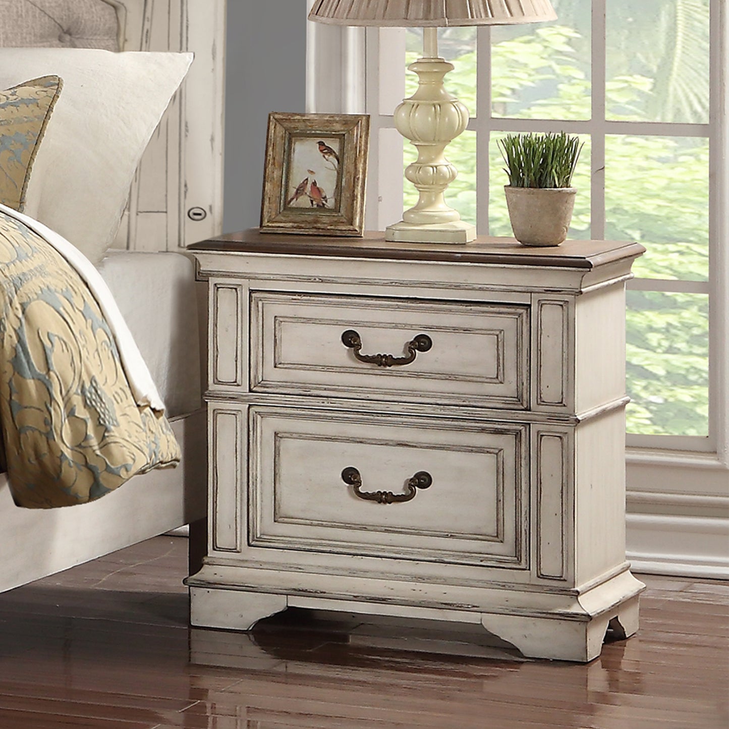 Anastasia Nightstand