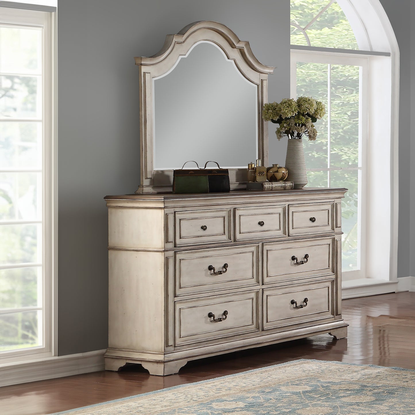 Anastasia Dresser & Mirror
