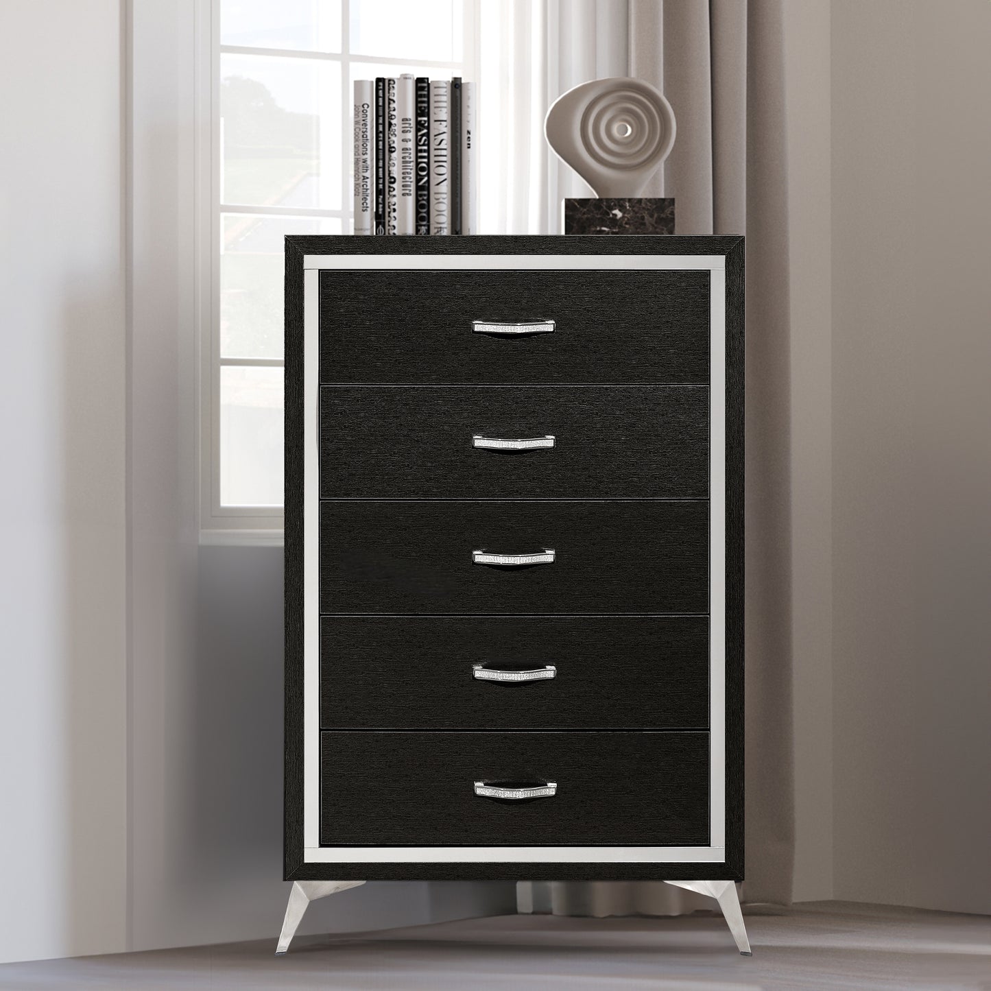 Huxley Chest