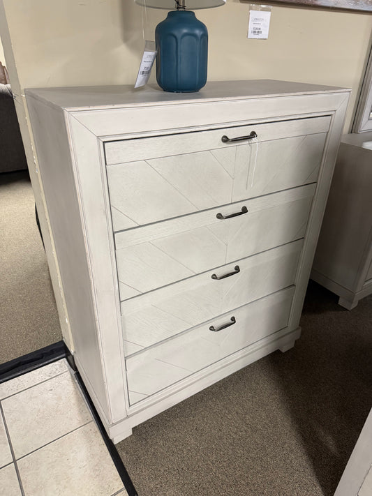 Montana Chest OUTLET