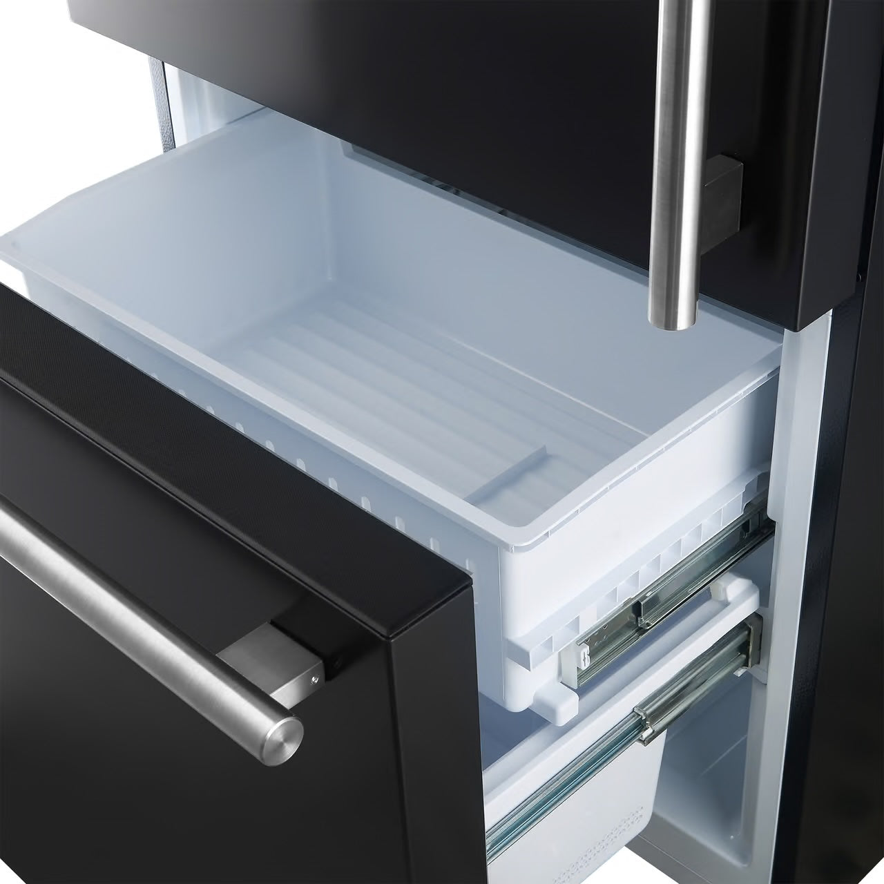 Milano Espresso 31-Inch Black Bottom Freezer Refrigerator, 17.2 Cu. Ft., Energy-Efficient, No Frost, Built-In Ice Maker