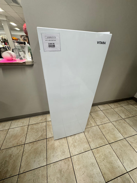 Vitara 7 Cu Ft Manual Defrost Upright Freezer OUTLET