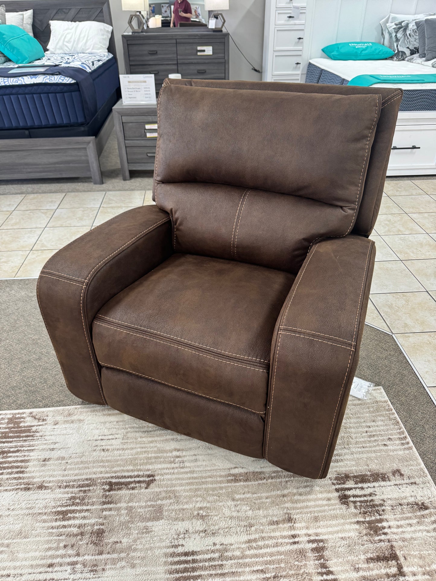 Laredo Recliner OUTLET