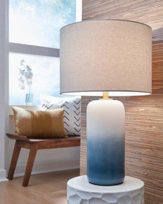 Lemrich Ceramic Table Lamp (1/cn)