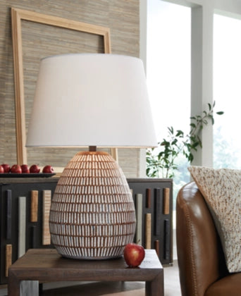 Darrich Metal Table Lamp (1/cn)