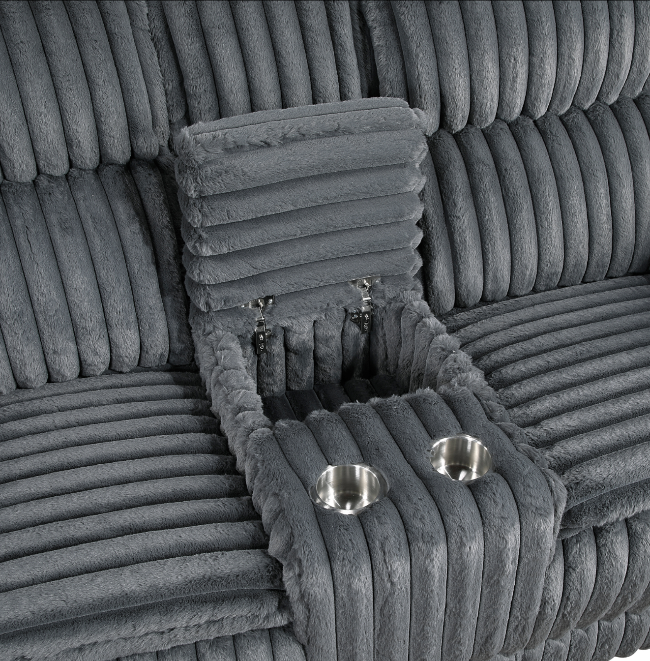Goodland Reclining Loveseat