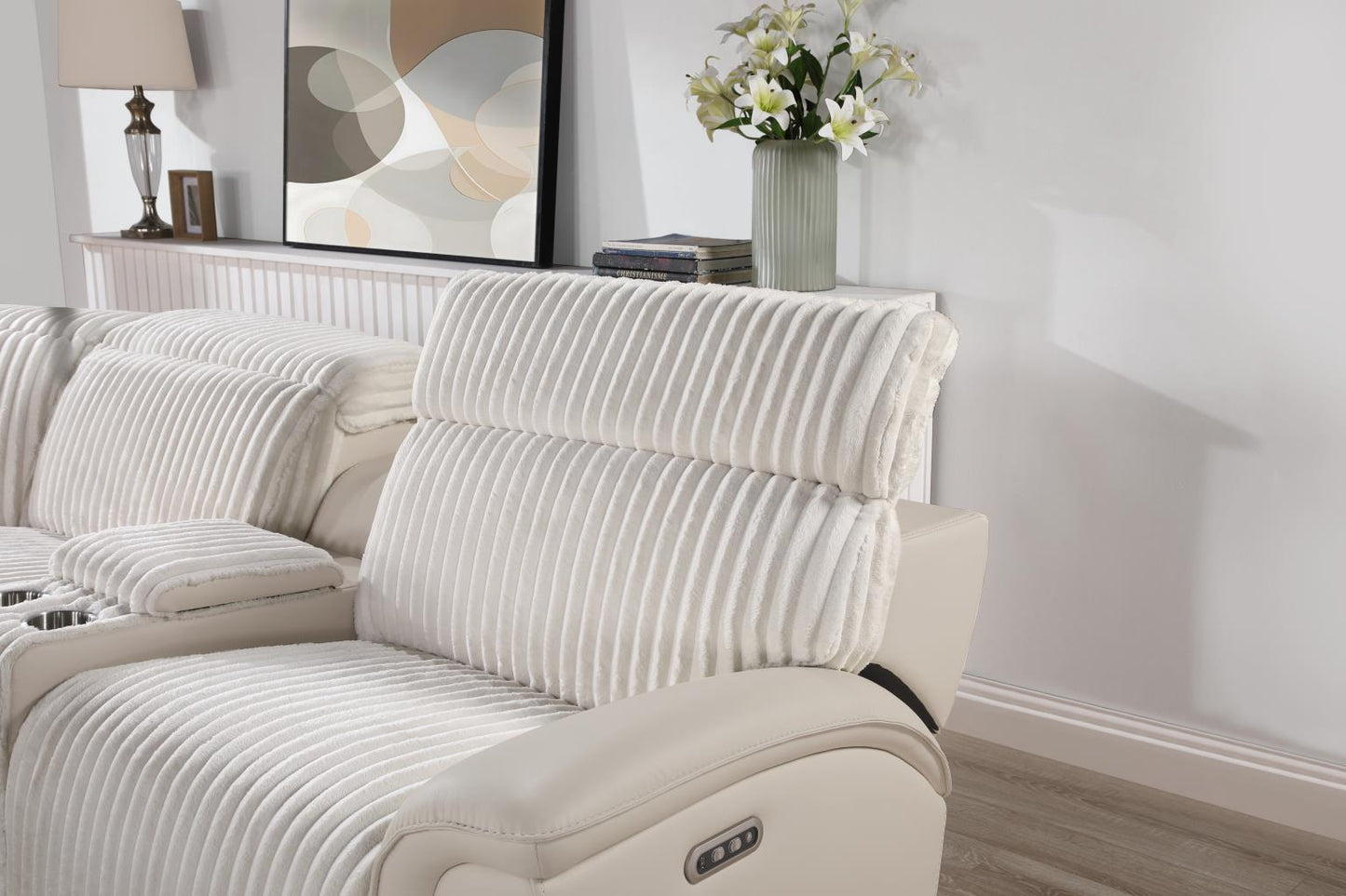 U14 - 6 Piece Power Reclining Sectional With Power Headrest - White