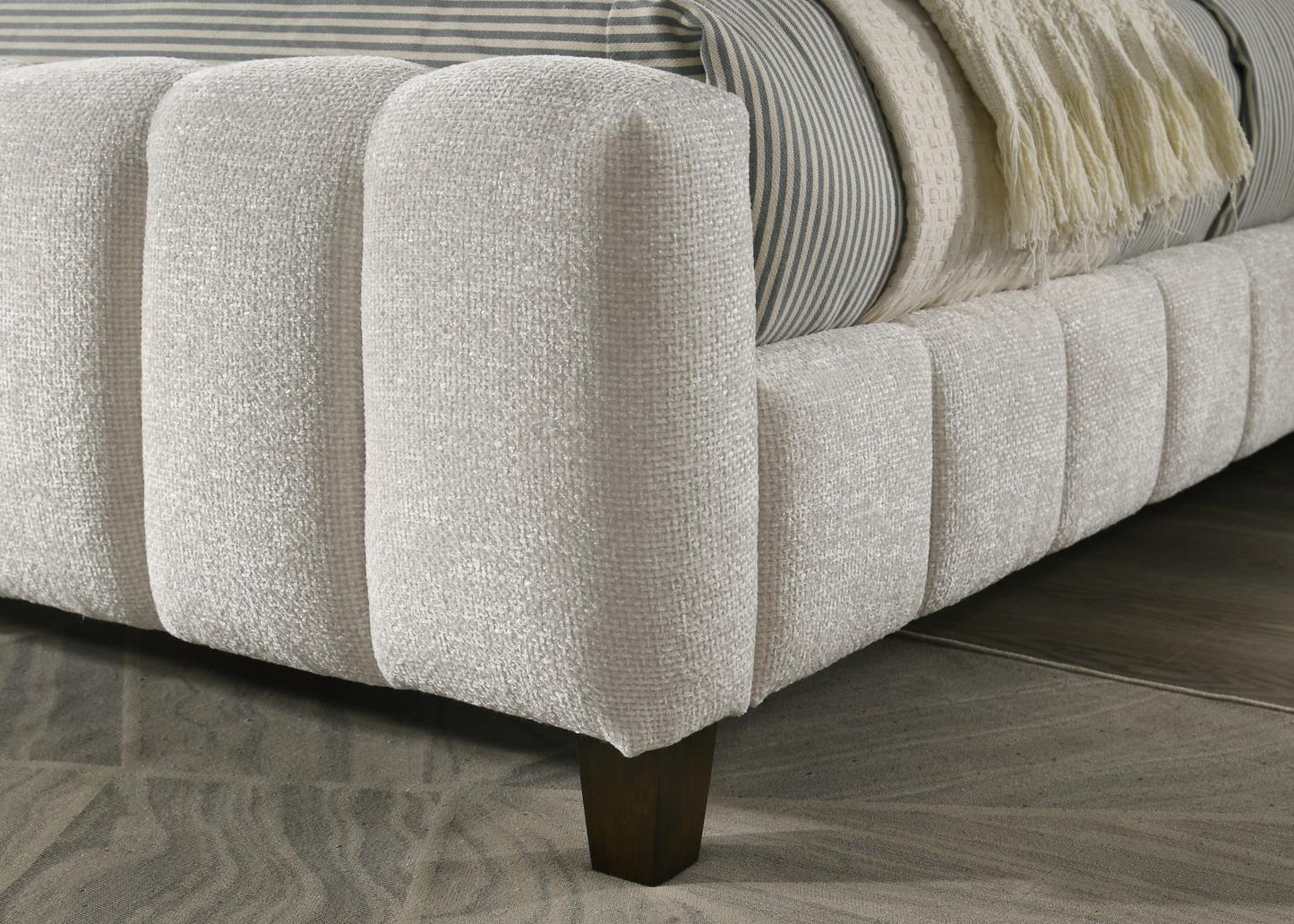 B572 - Upholstered Bed