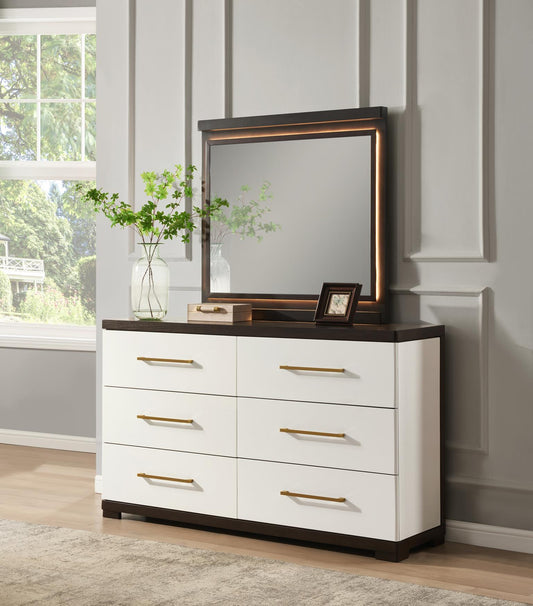 B126 - Dresser - White