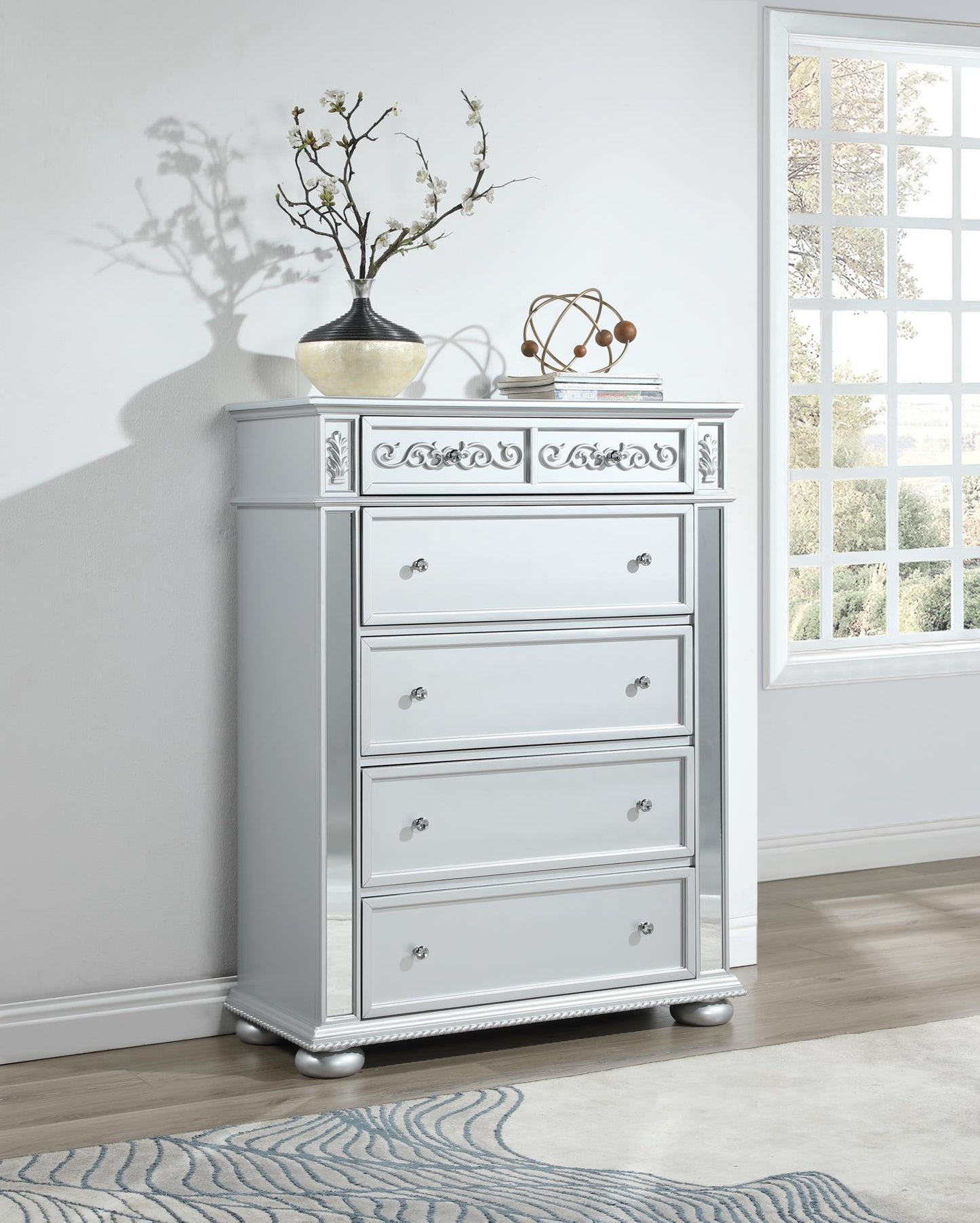 B092 - Chest - Gray