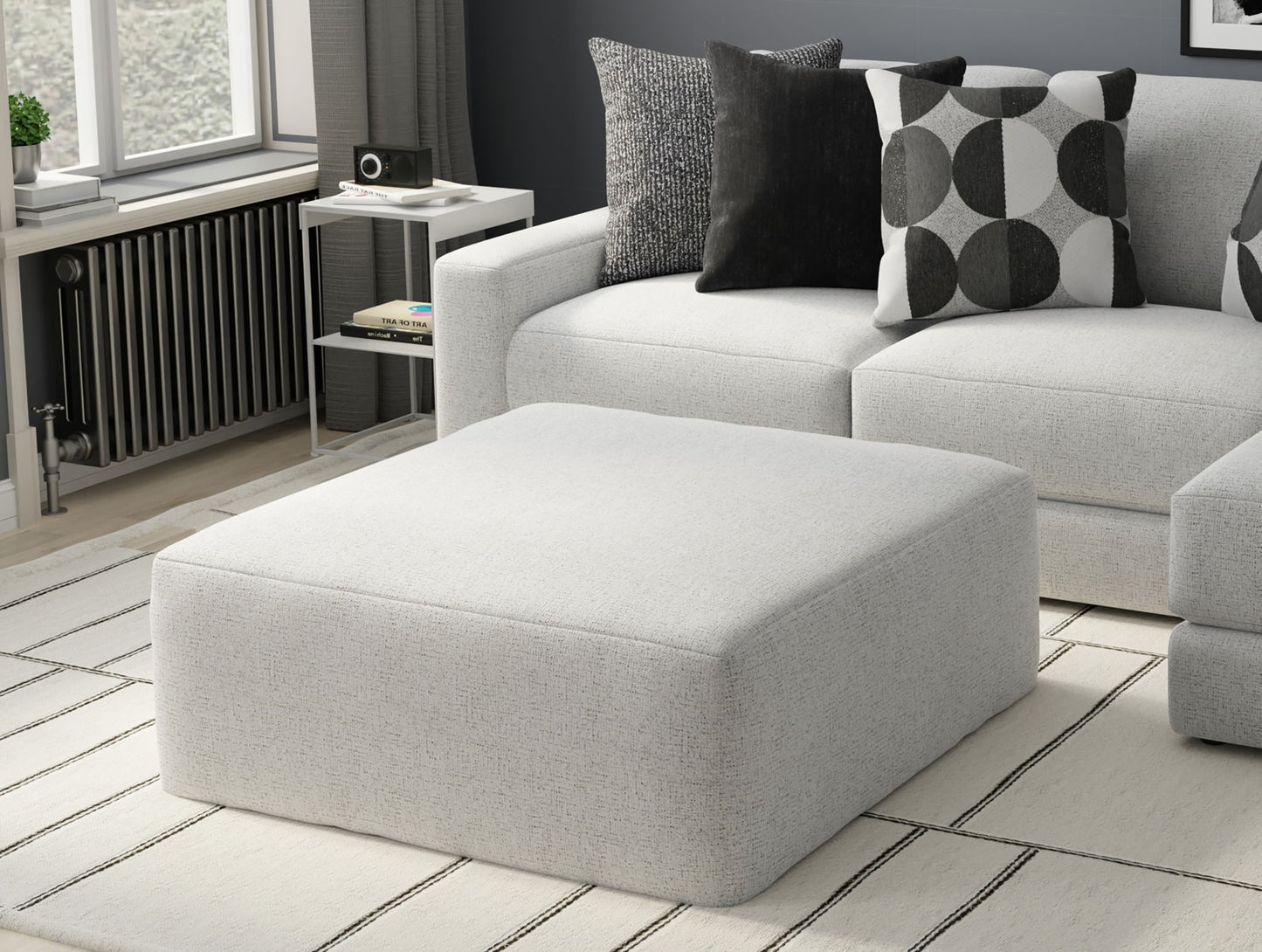 Arlo - Cocktail Ottoman