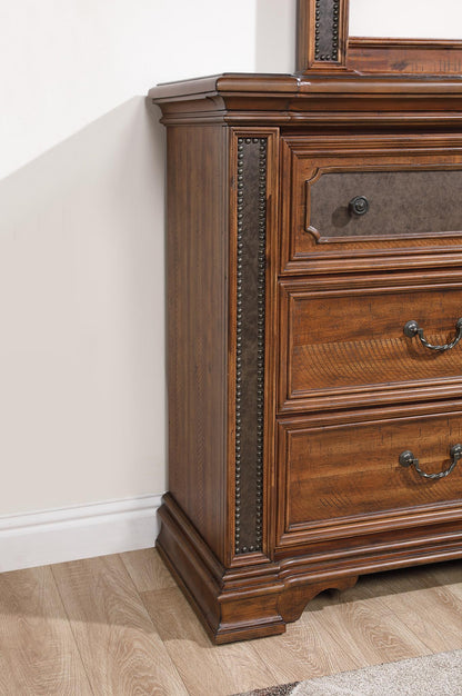 B020 - Chest - Brown
