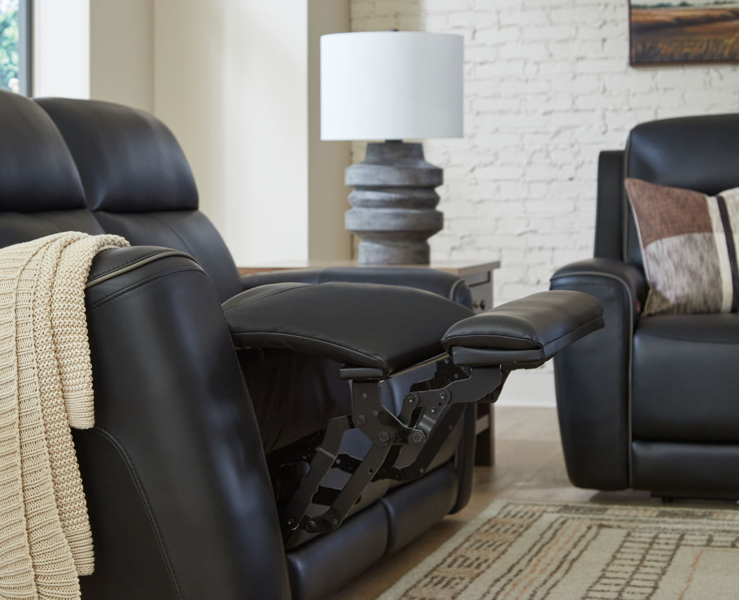 5Z-Comfort - Relaxation - Power Reclining Sofa With Adj Headrest
