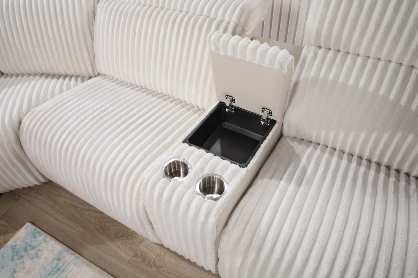 U14 - 6 Piece Power Reclining Sectional With Power Headrest - White